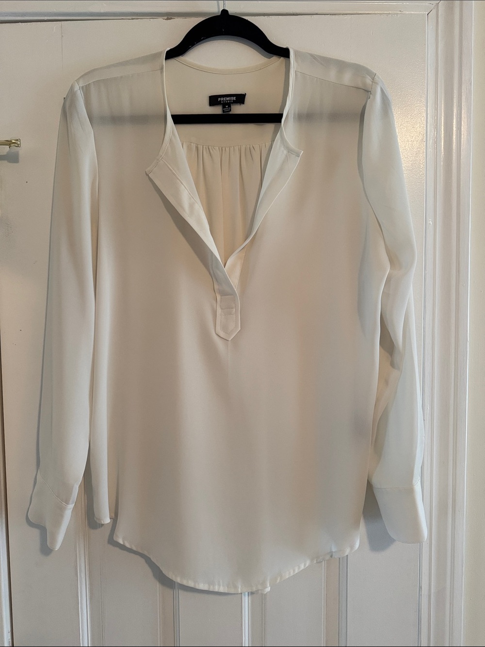 Premise Ivory V-Neck Long Sleeve Blouse